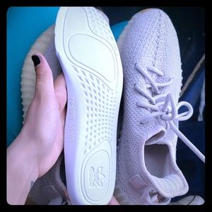 Adidas Yeezy Boost 350 V2